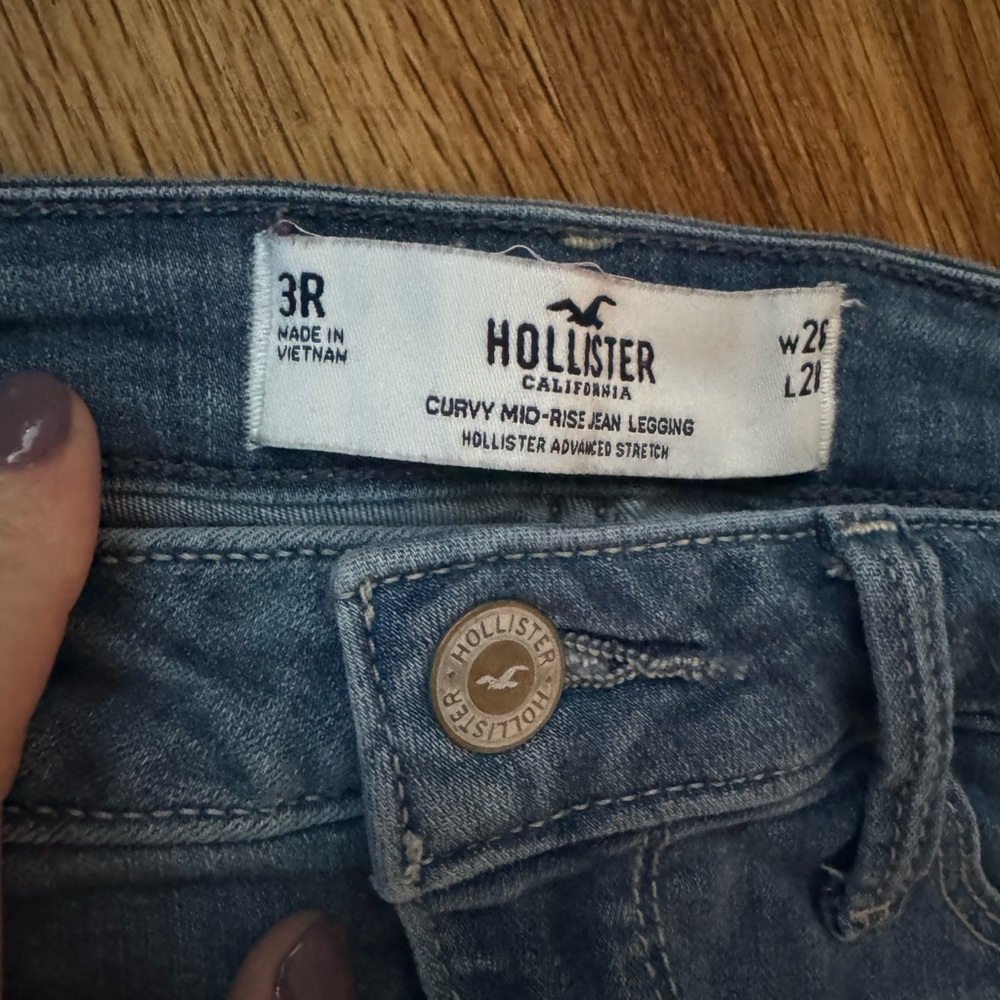 Hollister size 3 high rise skinny jeans